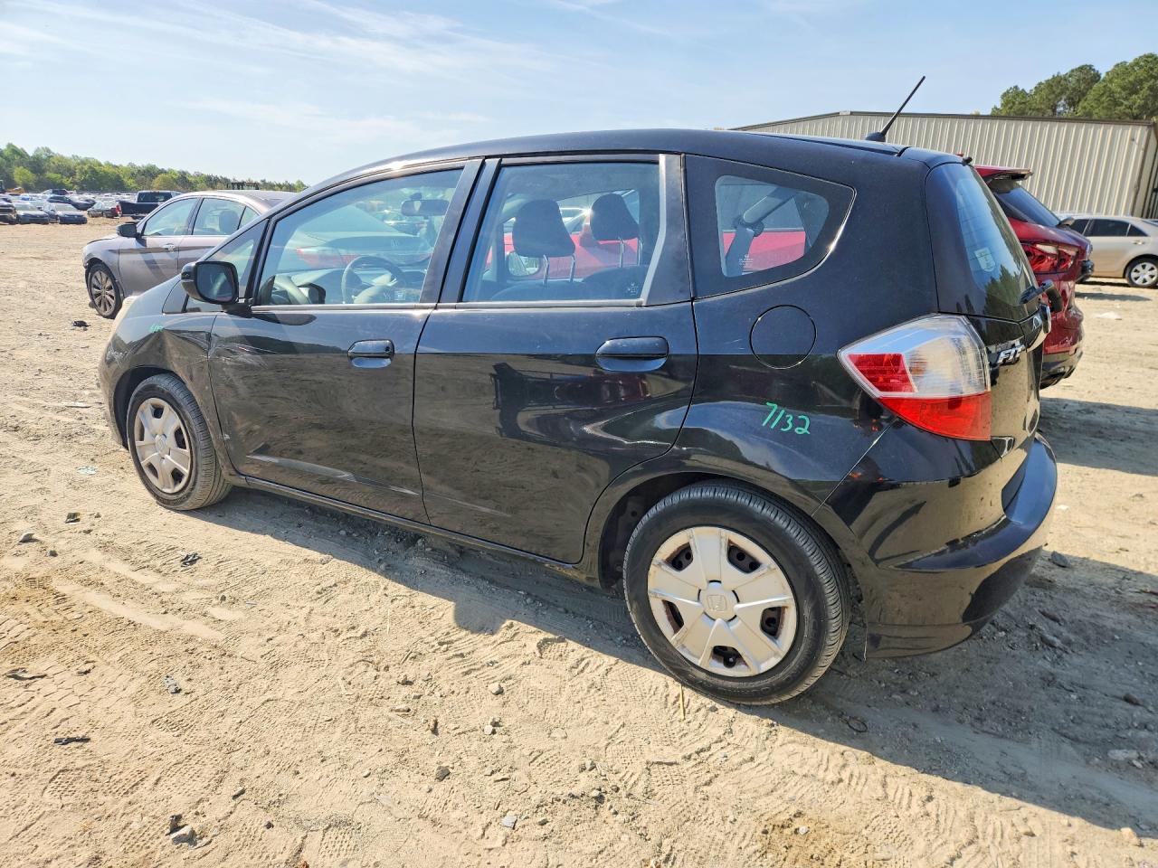 2013 HONDA FIT photo 2