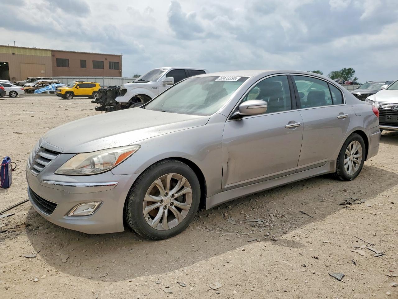 2013 HYUNDAI GENESIS