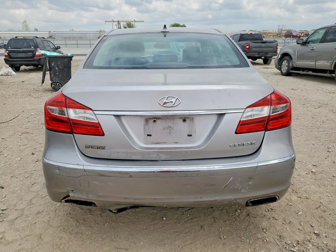 2013 HYUNDAI GENESIS 3.8L photo 6