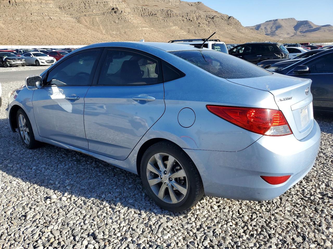 2012 HYUNDAI ACCENT photo 3