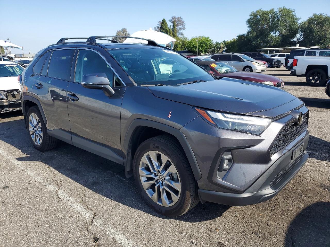2022 TOYOTA RAV4 XLE PREMIUM photo 7