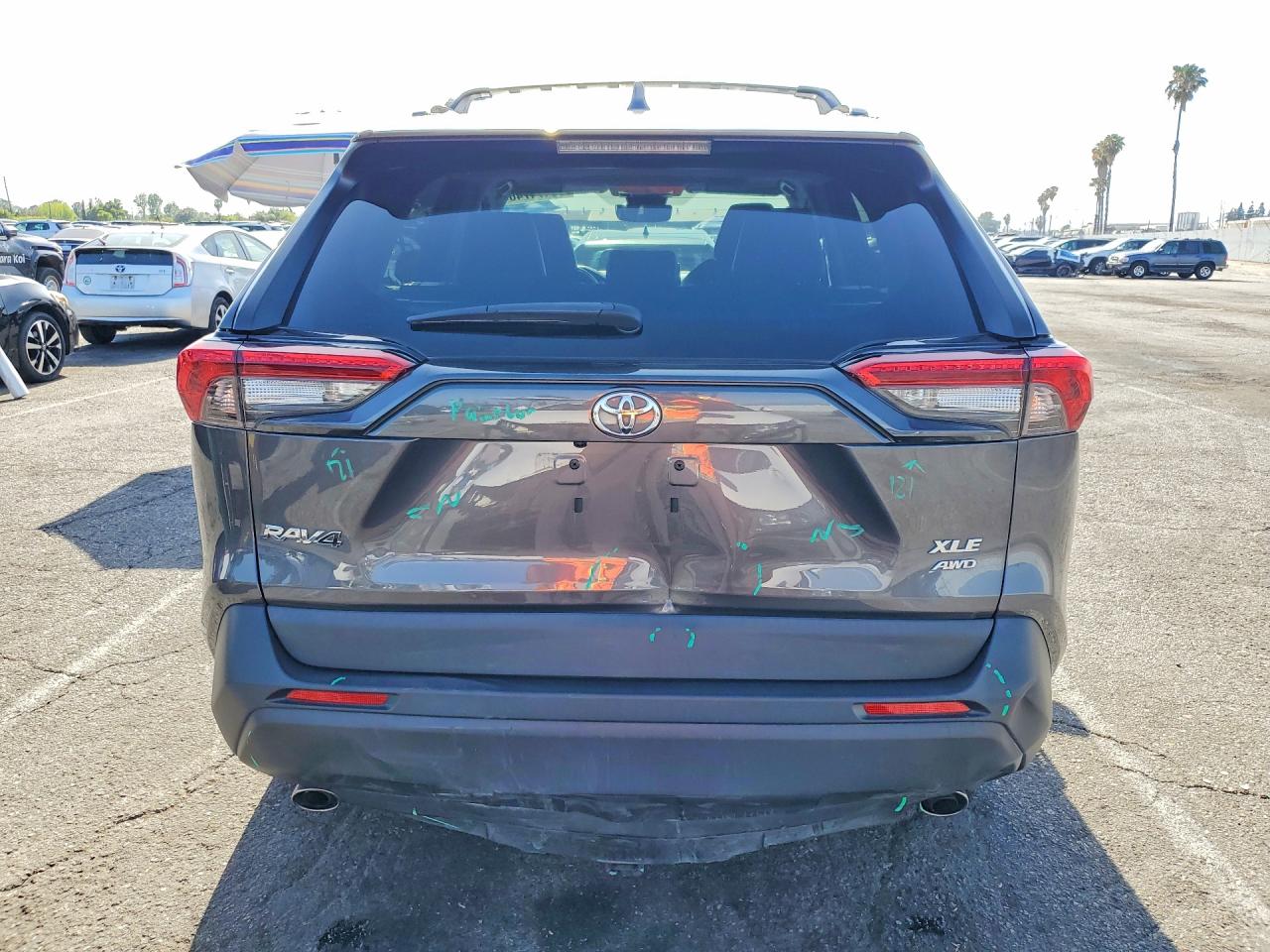 2022 TOYOTA RAV4 XLE PREMIUM photo 11
