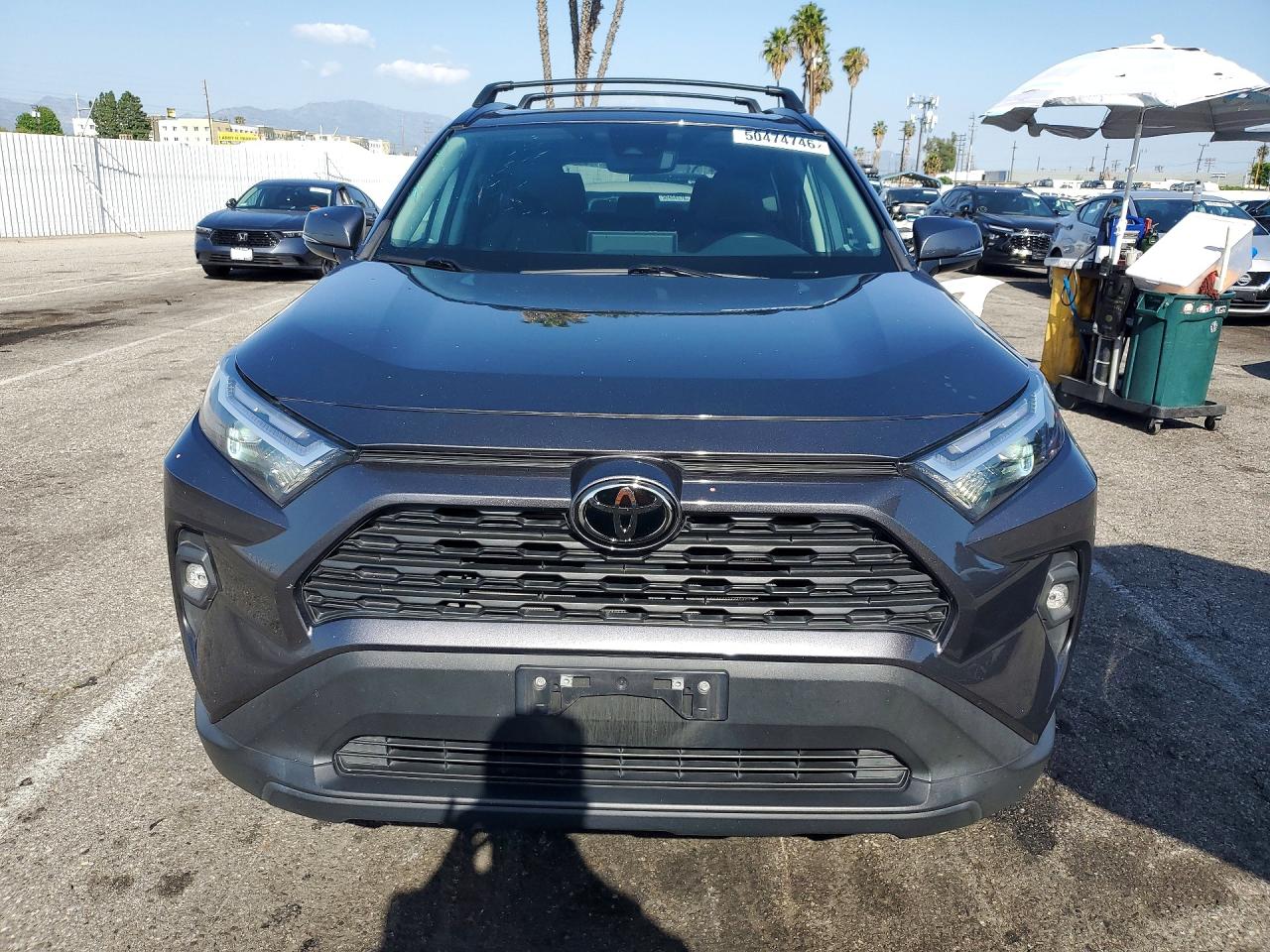 2022 TOYOTA RAV4 XLE PREMIUM photo 9