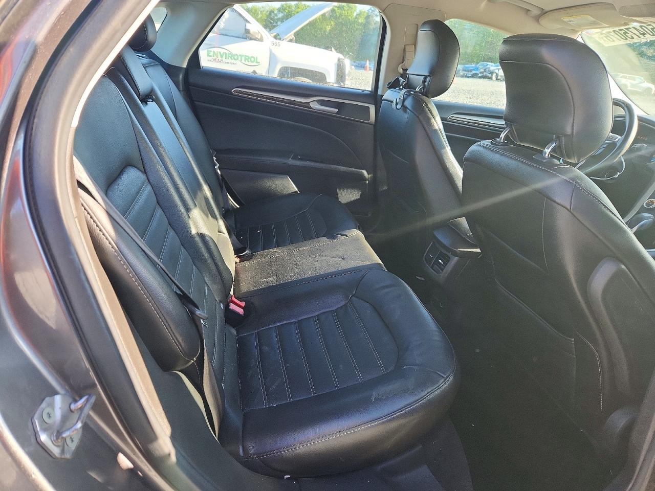 2013 FORD FUSION SE photo 10