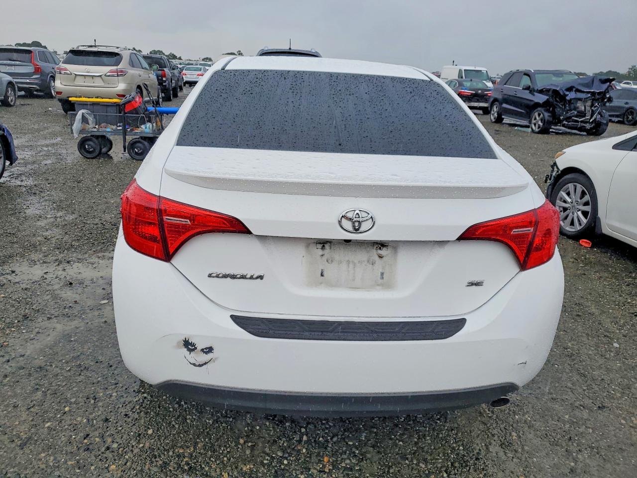 2017 TOYOTA COROLLA SE photo 6
