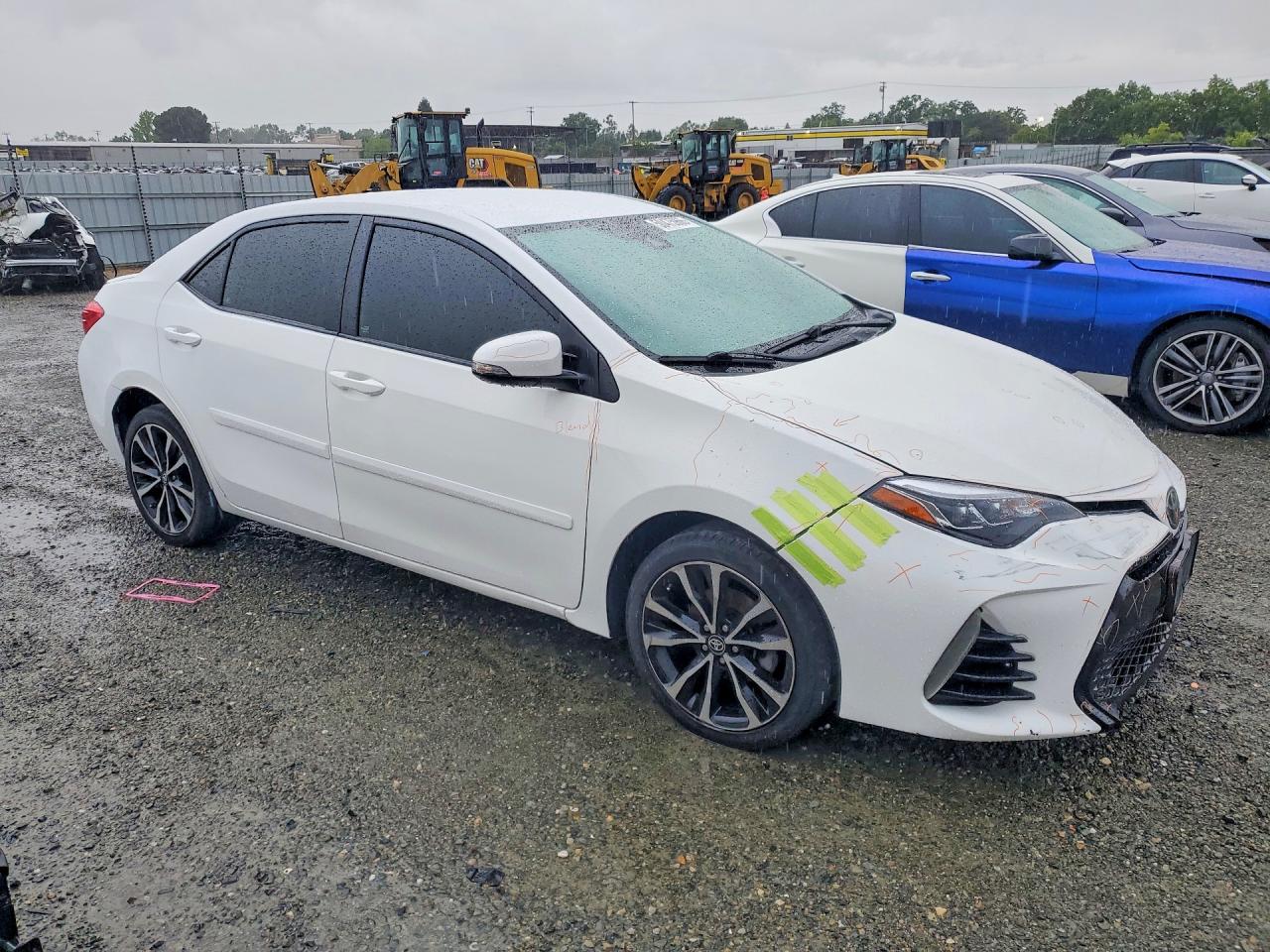 2017 TOYOTA COROLLA SE photo 4