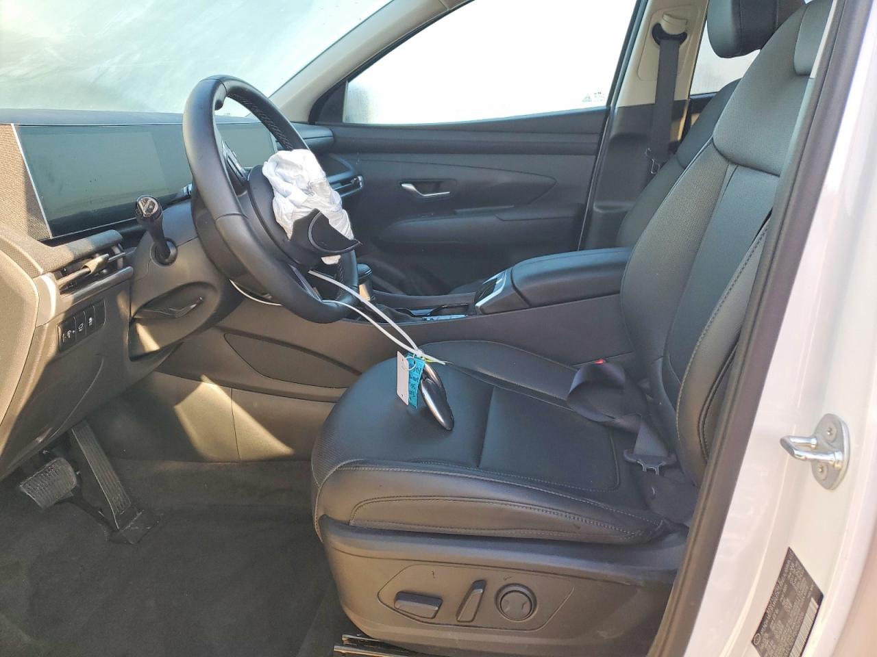 2025 HYUNDAI TUCSON SEL photo 13