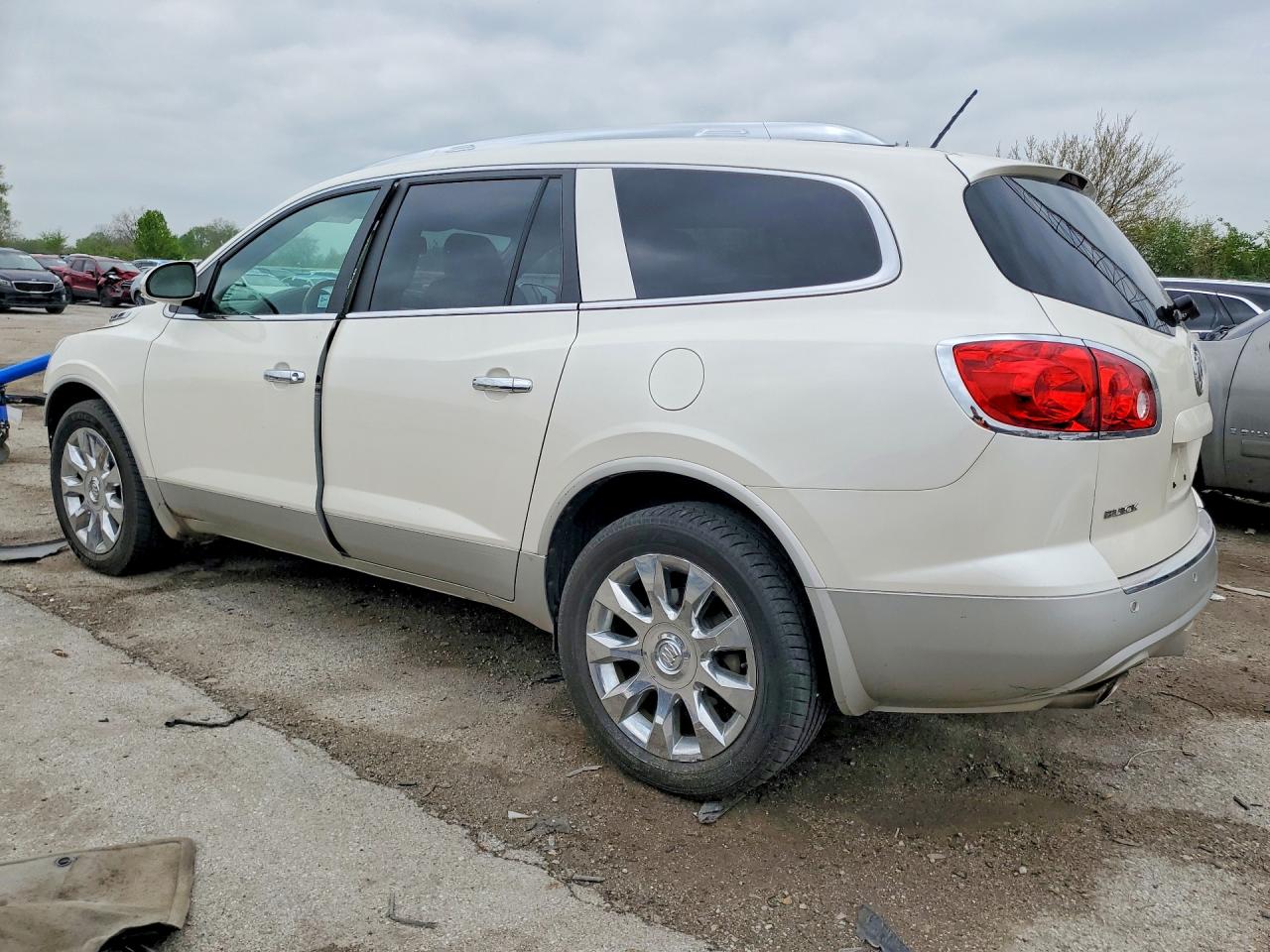2011 BUICK ENCLAVE CXL photo 2