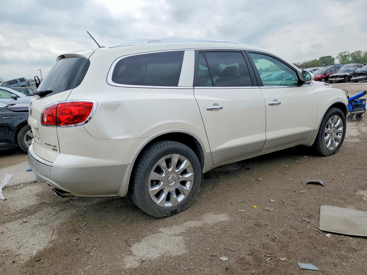 2011 BUICK ENCLAVE CXL photo 3