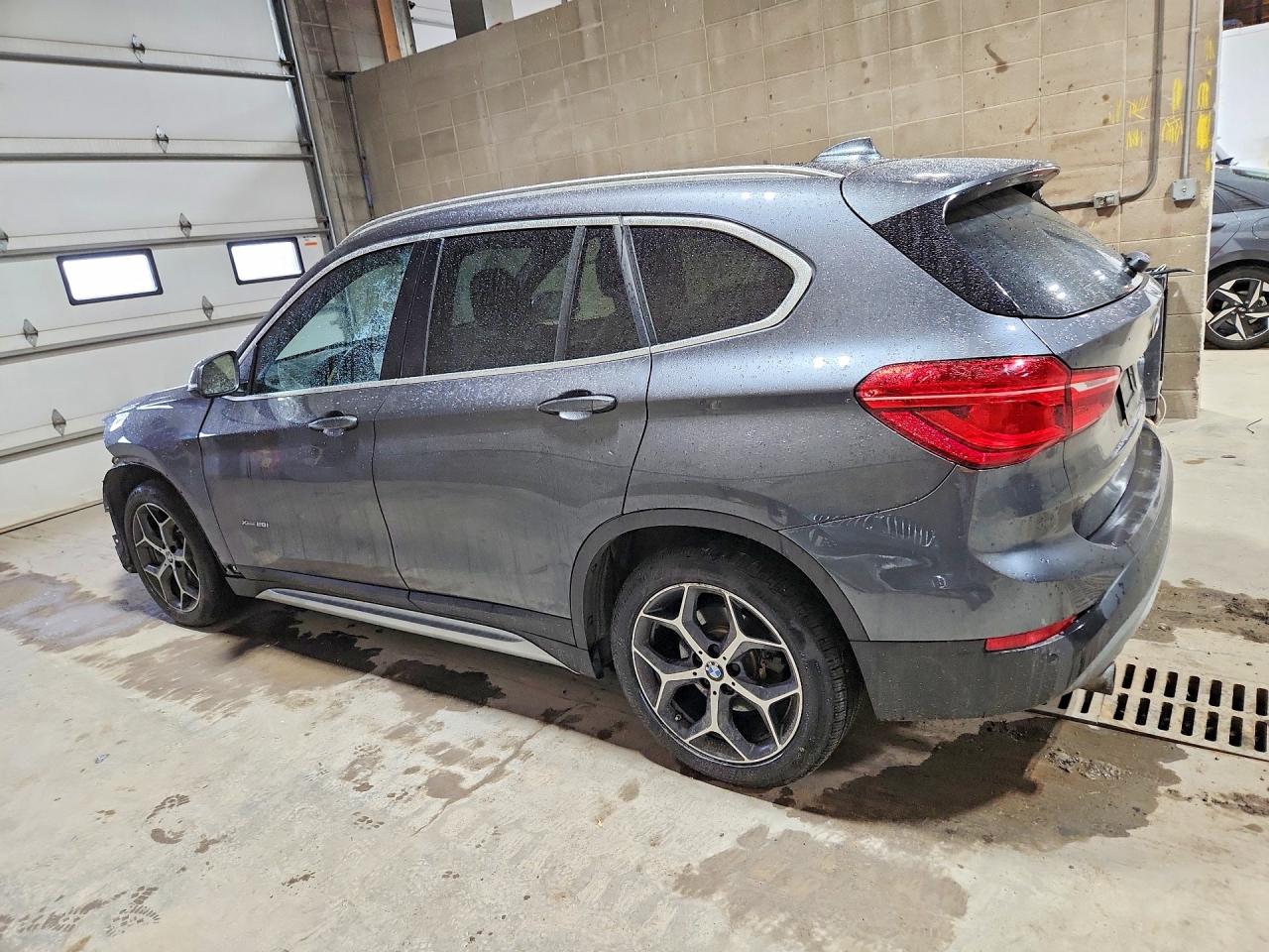 2016 BMW X1 XDRIVE28I photo 4