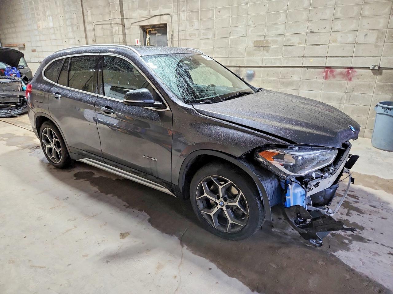 2016 BMW X1 XDRIVE28I photo 10