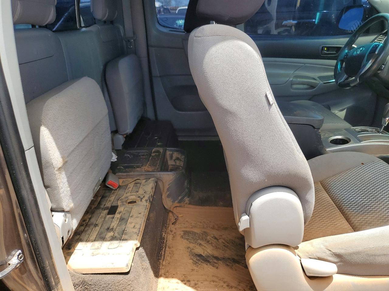 2013 TOYOTA TACOMA photo 10