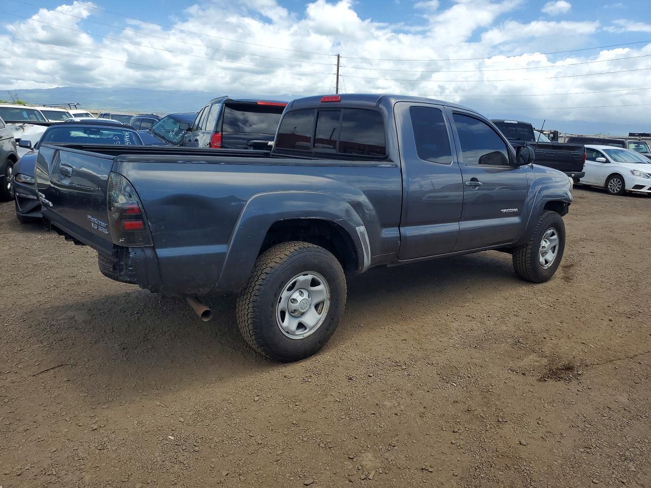 2013 TOYOTA TACOMA photo 3