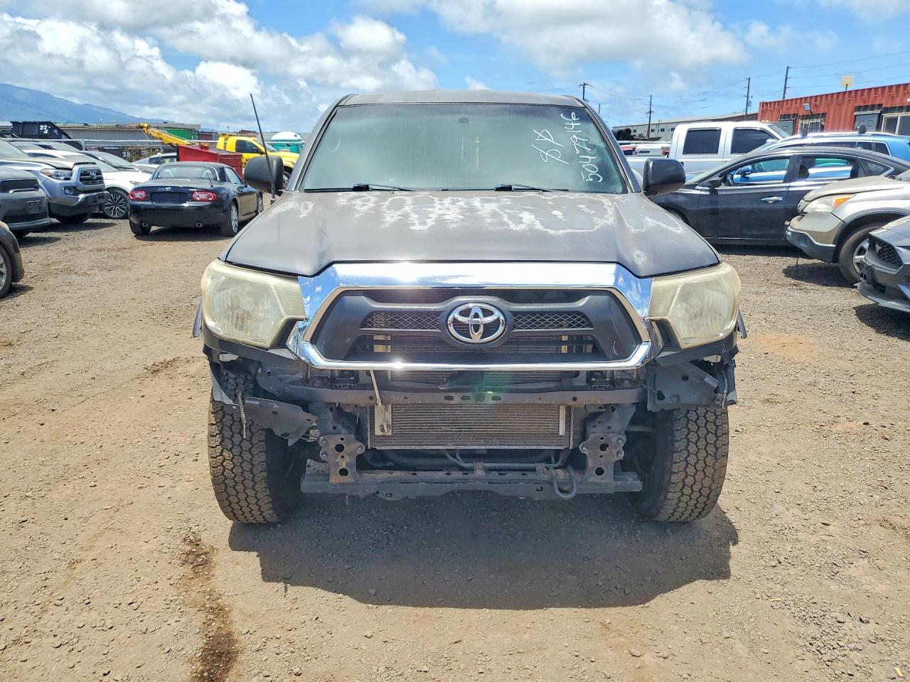2013 TOYOTA TACOMA photo 5
