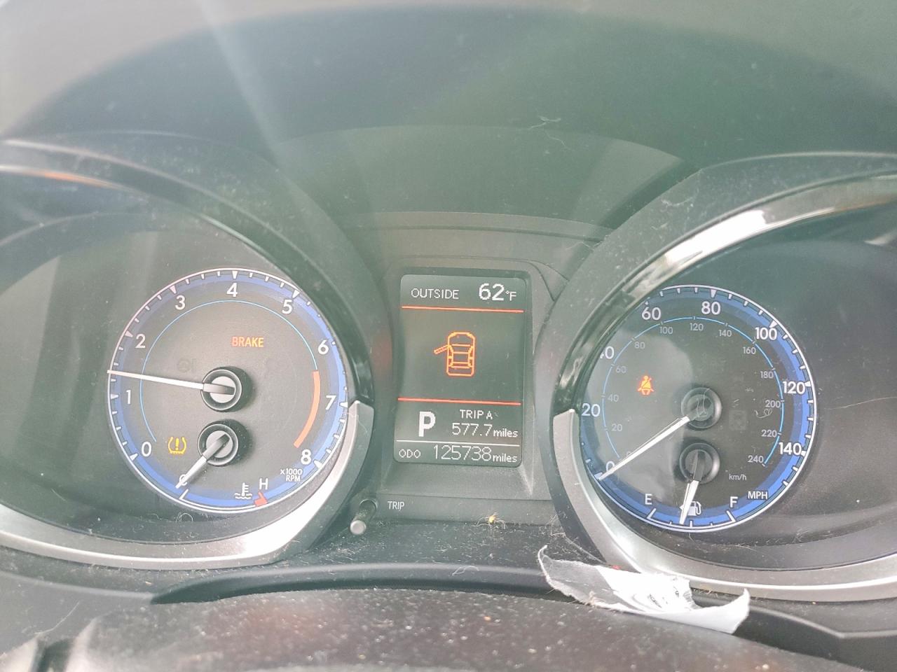 2015 TOYOTA COROLLA S PLUS photo 17