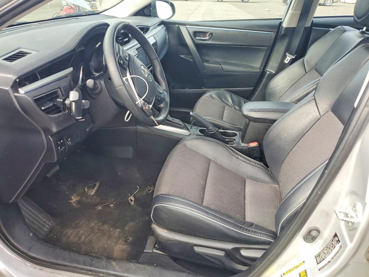 2015 TOYOTA COROLLA S PLUS photo 13