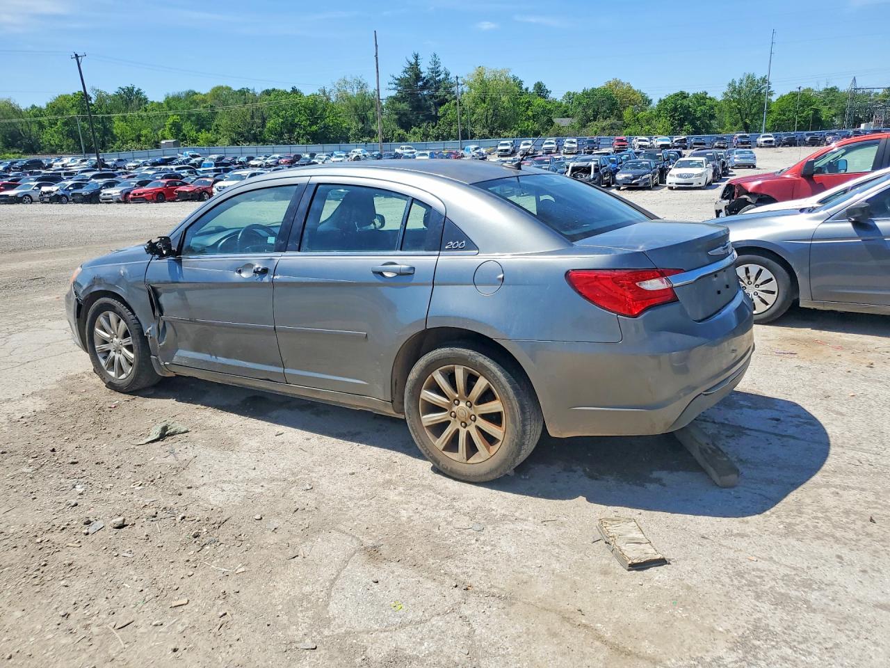 2013 CHRYSLER 200 TOURING photo 4