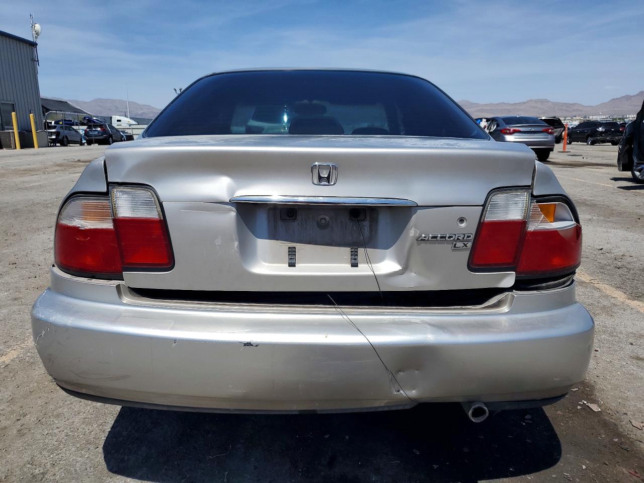 1997 HONDA ACCORD LX photo 11