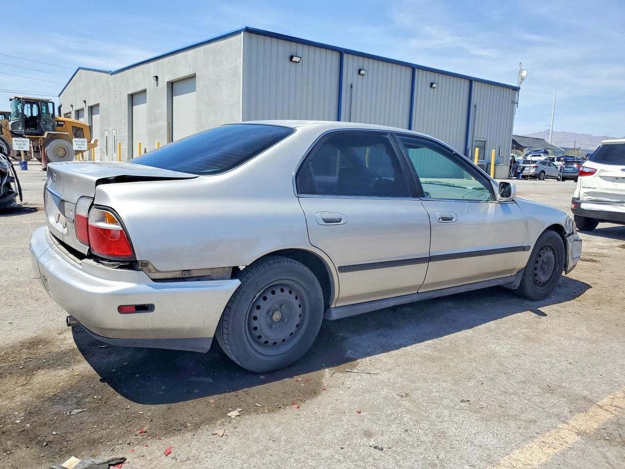 1997 HONDA ACCORD LX photo 5