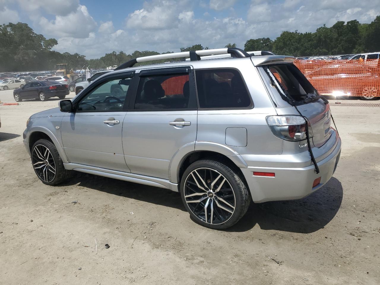 2005 MITSUBISHI OUTLANDER LIMITED photo 2