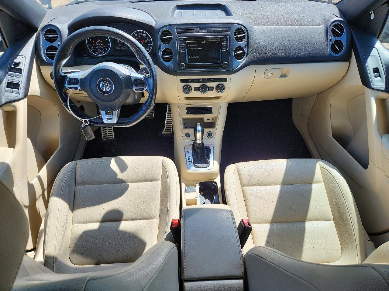 2016 VOLKSWAGEN TIGUAN photo 15