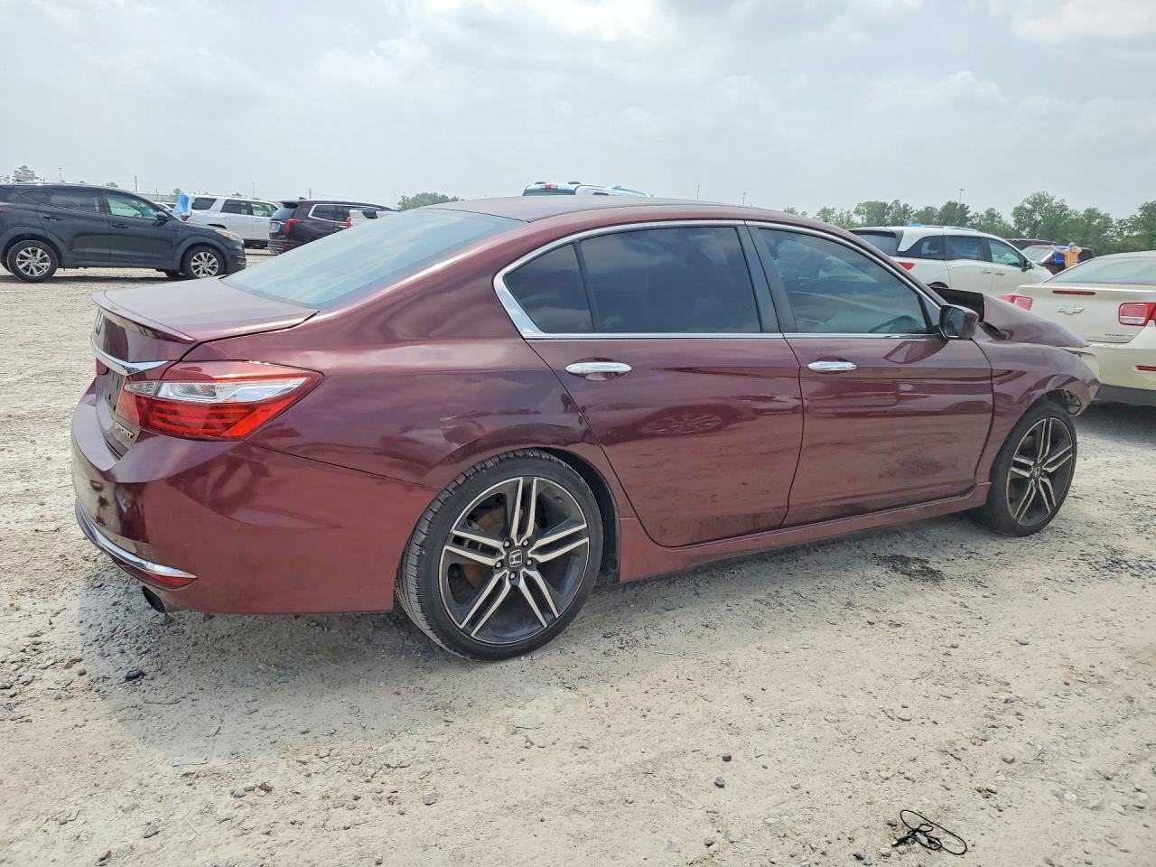 2017 HONDA ACCORD SPORT photo 5