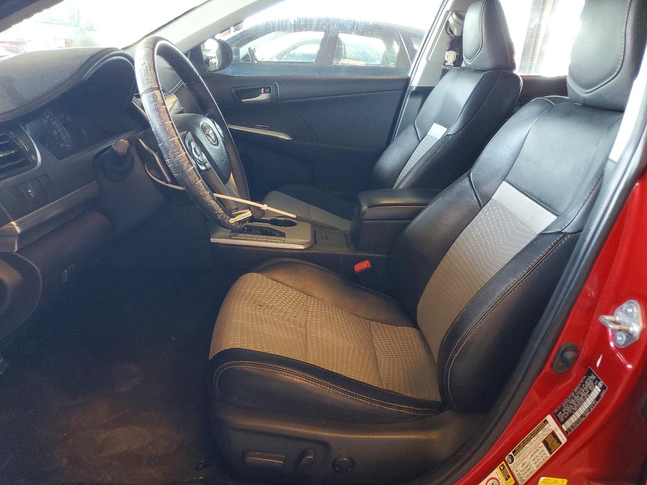 2012 TOYOTA CAMRY SE photo 19