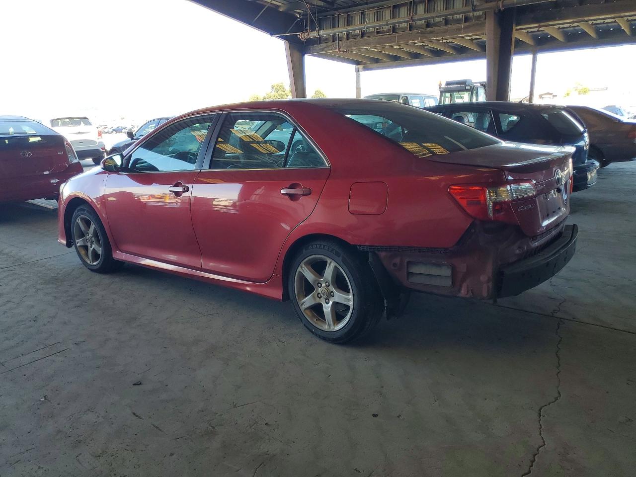 2012 TOYOTA CAMRY SE photo 4