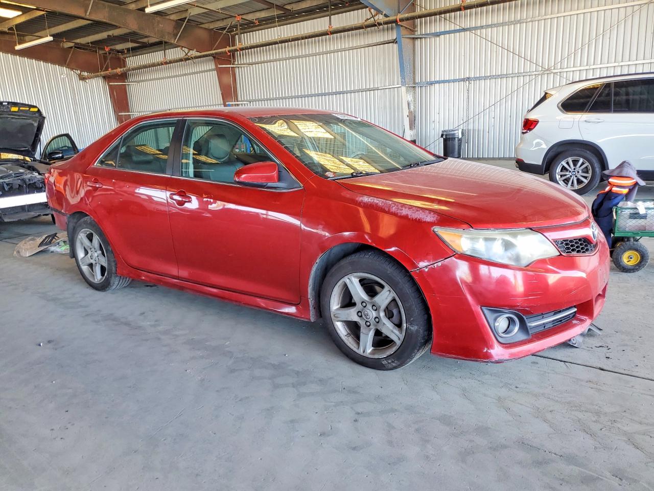 2012 TOYOTA CAMRY SE photo 10