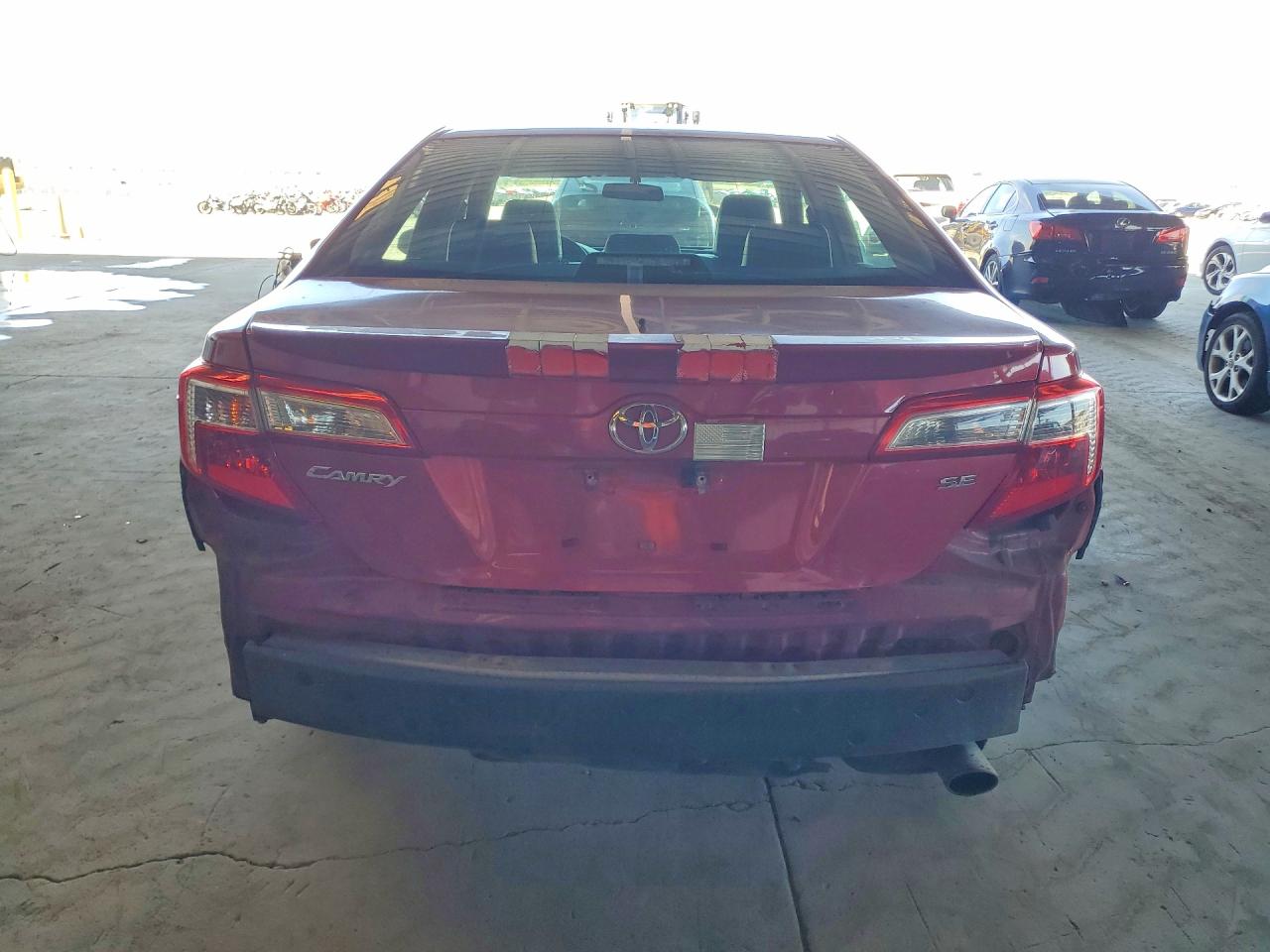 2012 TOYOTA CAMRY SE photo 16