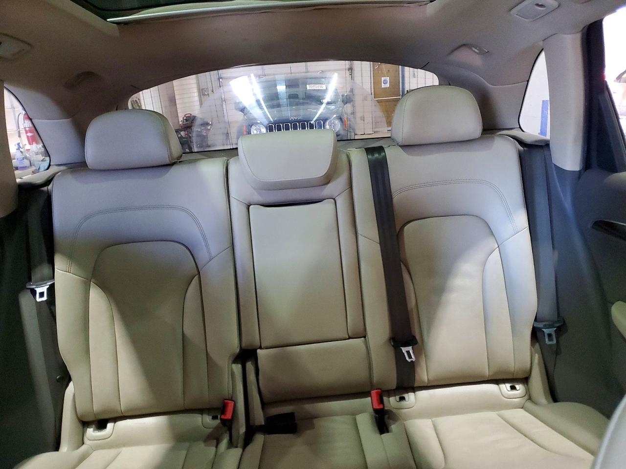 2012 AUDI Q5 PREMIUM PLUS photo 19
