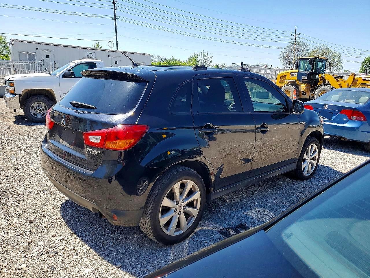 2013 MITSUBISHI OUTLANDER SPORT ES photo 5