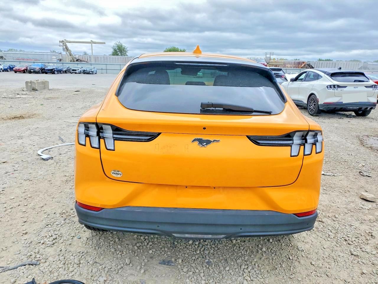 2022 FORD MUSTANG MACH-E SELECT photo 16