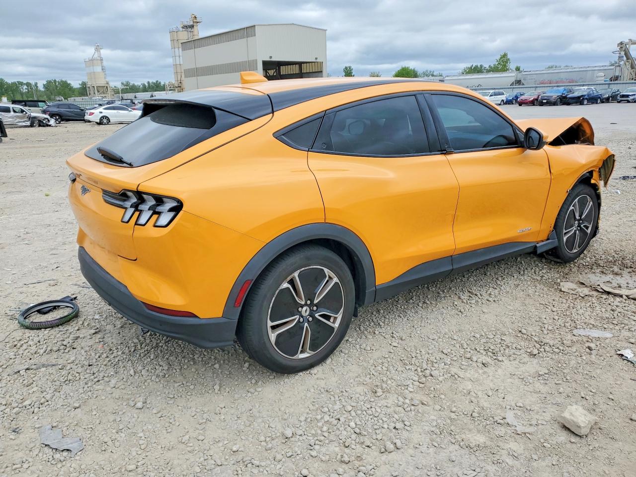 2022 FORD MUSTANG MACH-E SELECT photo 7
