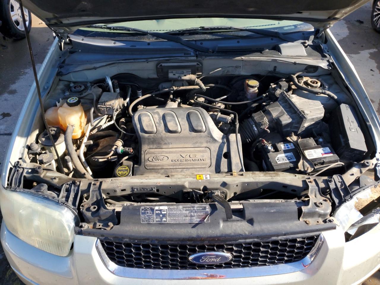 2004 FORD ESCAPE LIMITED photo 23