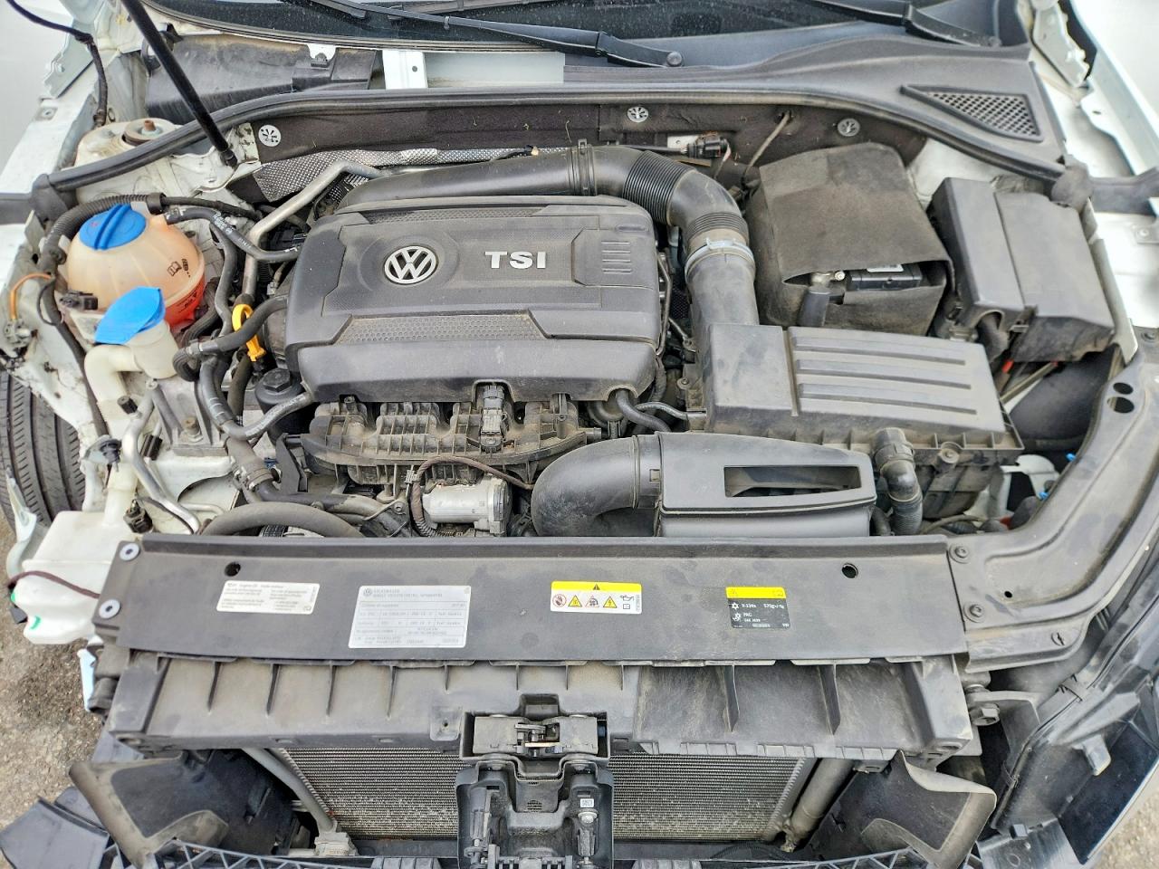 2017 VOLKSWAGEN PASSAT R-LINE photo 21