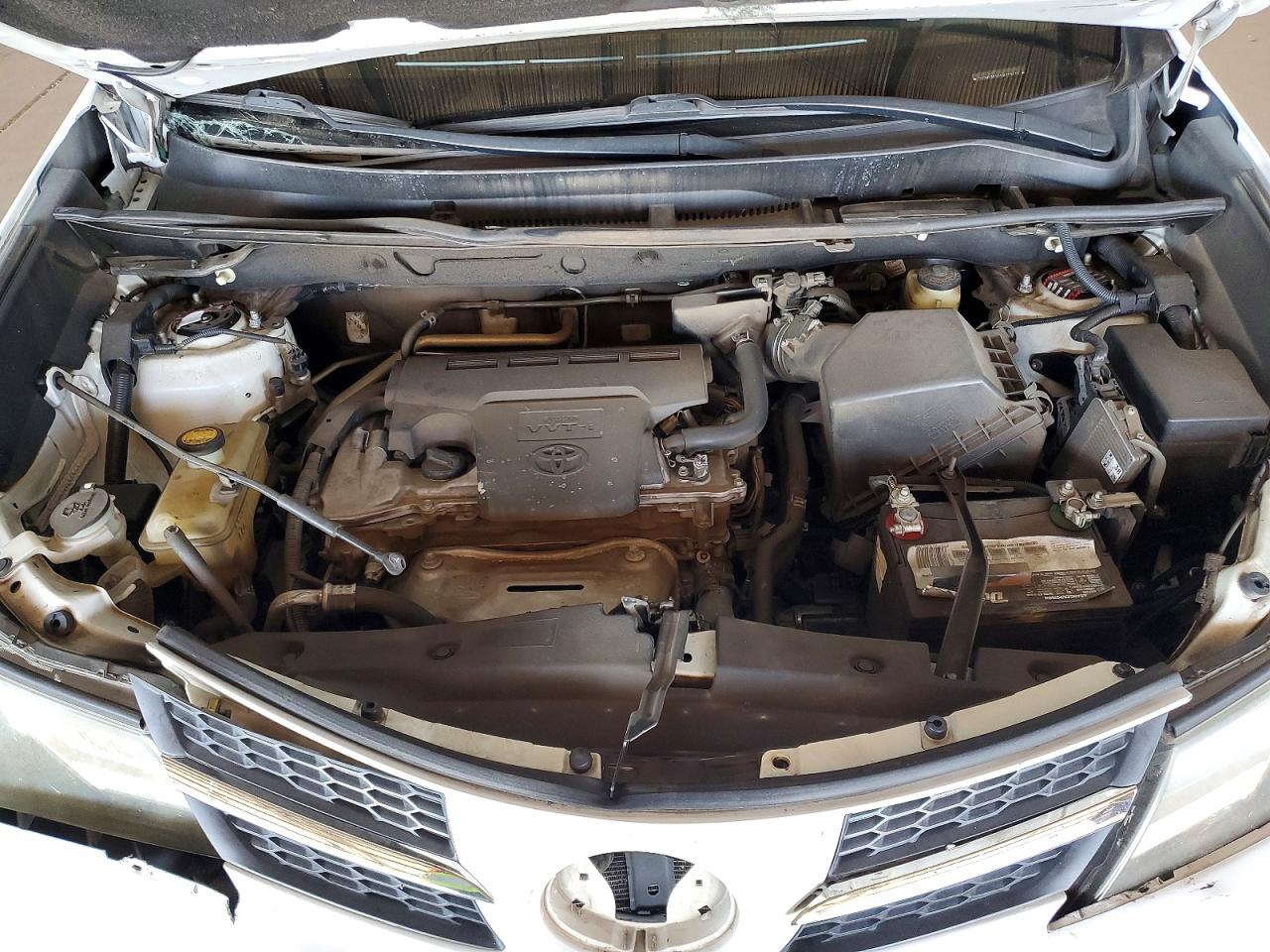 2014 TOYOTA RAV4 XLE photo 21