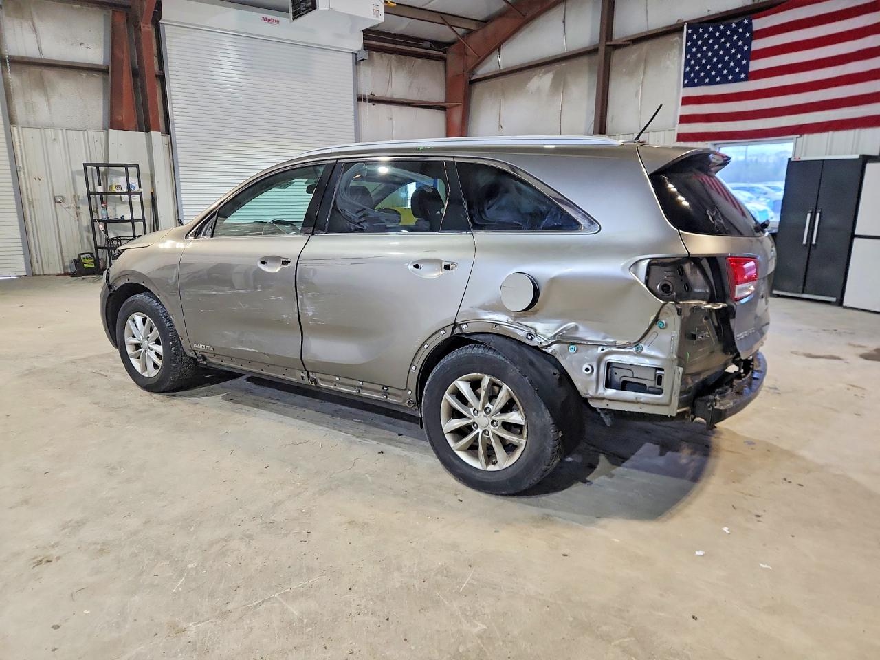 2017 KIA SORENTO LX V6 photo 4