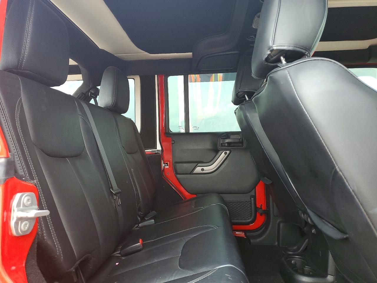 2018 JEEP WRANGLER UNLIMITED SAHARA photo 10