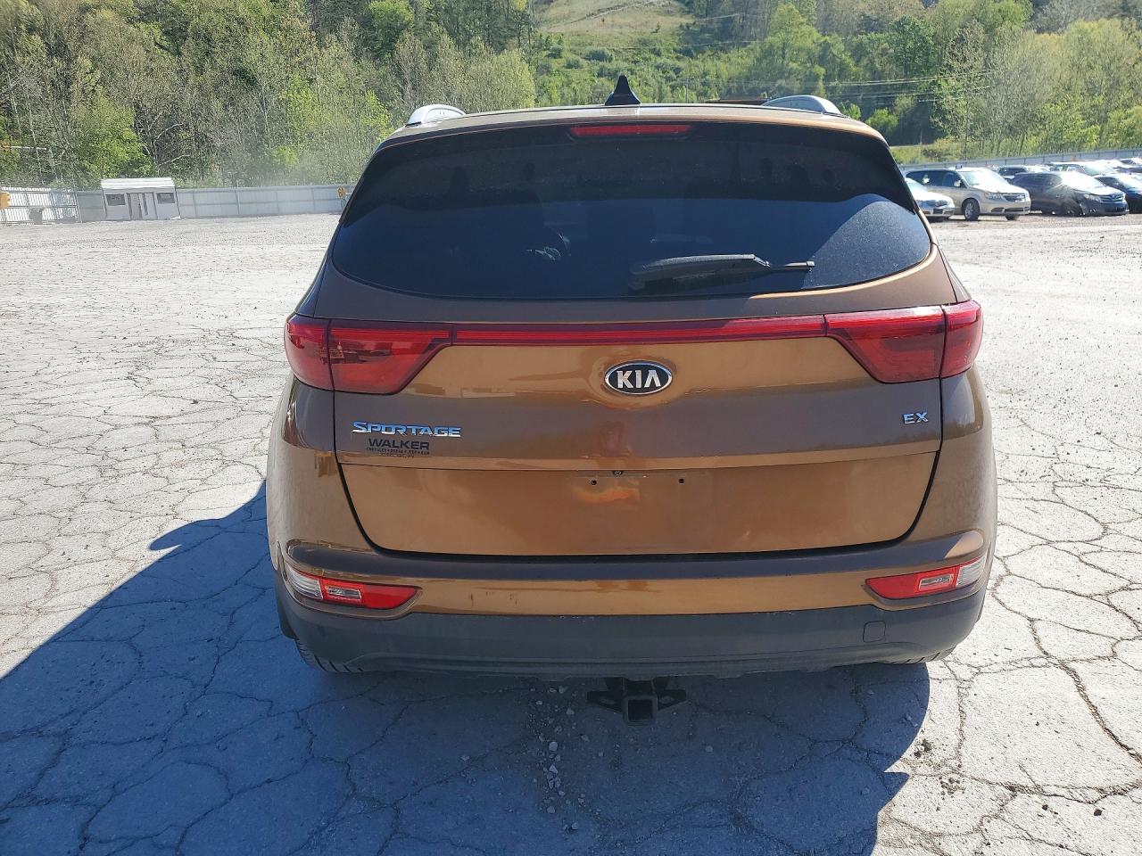 2017 KIA SPORTAGE EX photo 16