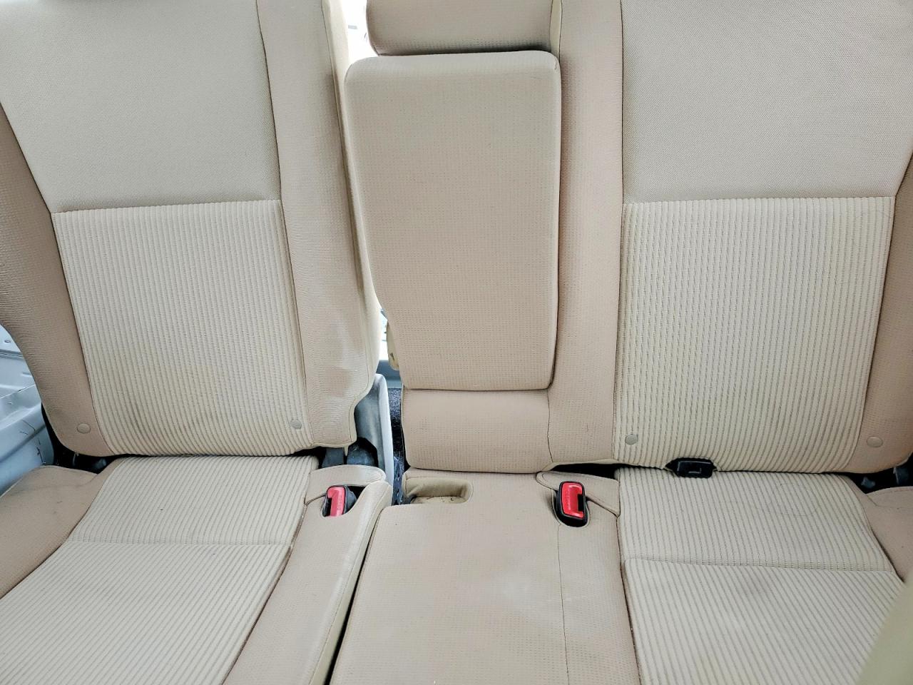 2015 TOYOTA RAV4 XLE photo 19
