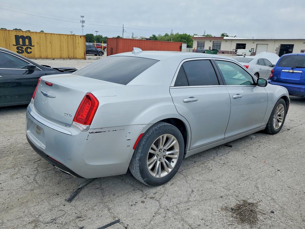 2019 CHRYSLER 300 TOURING photo 5