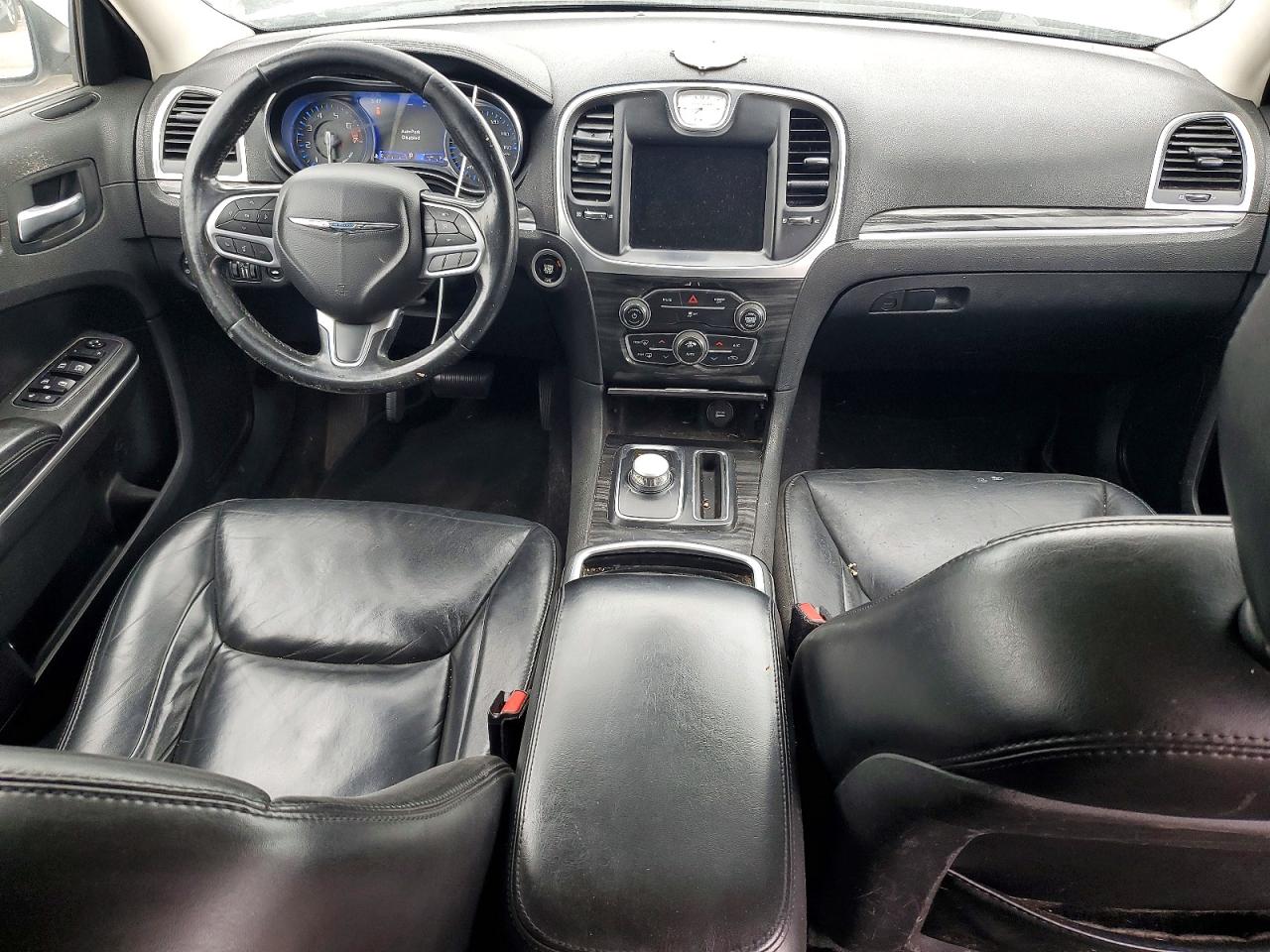 2019 CHRYSLER 300 TOURING photo 15