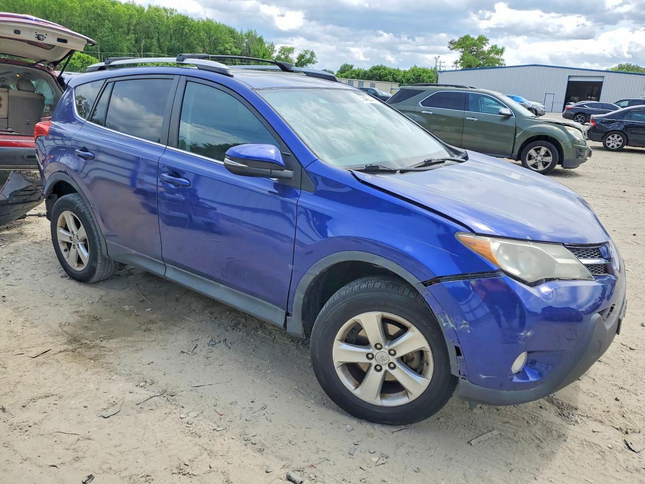 2014 TOYOTA RAV4 XLE photo 7