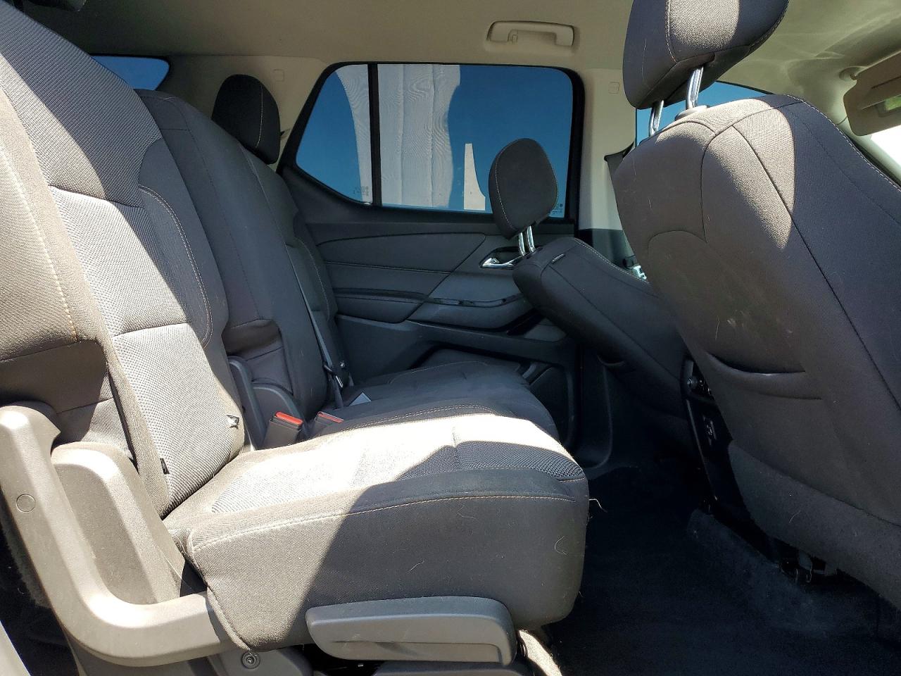 2020 CHEVROLET TRAVERSE LS photo 28