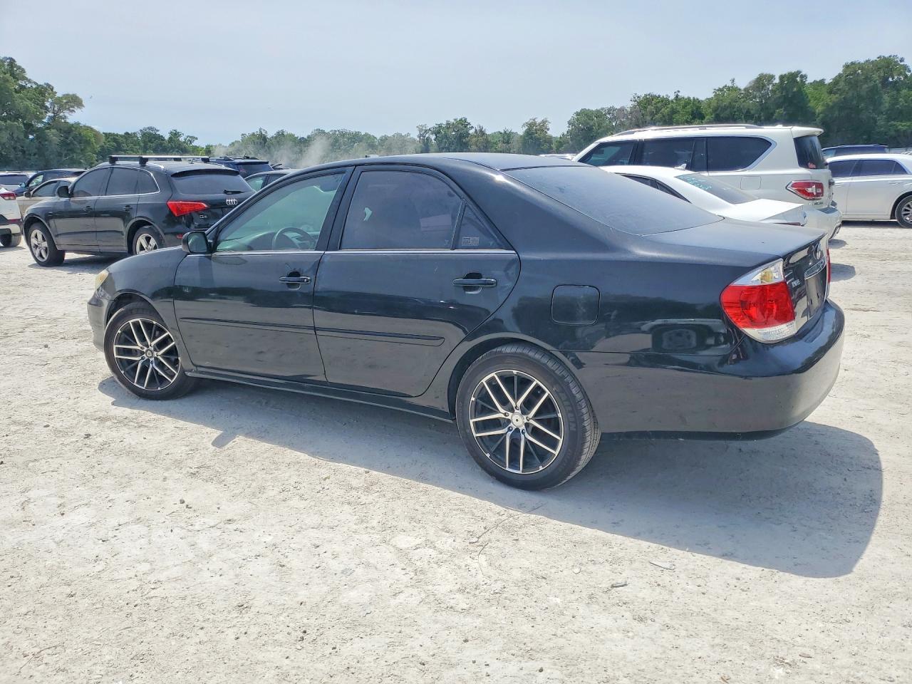 2006 TOYOTA CAMRY LE photo 3