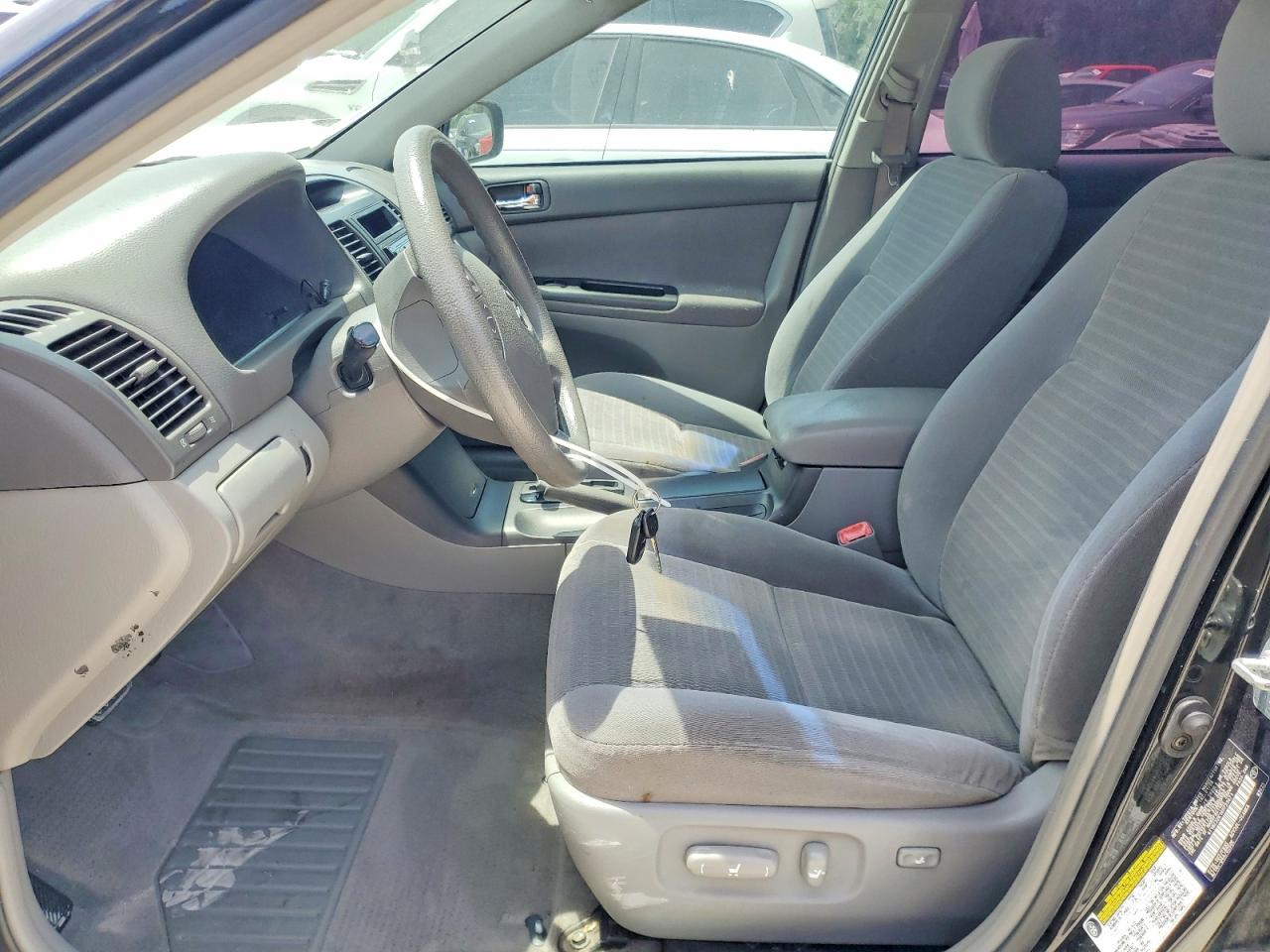 2006 TOYOTA CAMRY LE photo 13