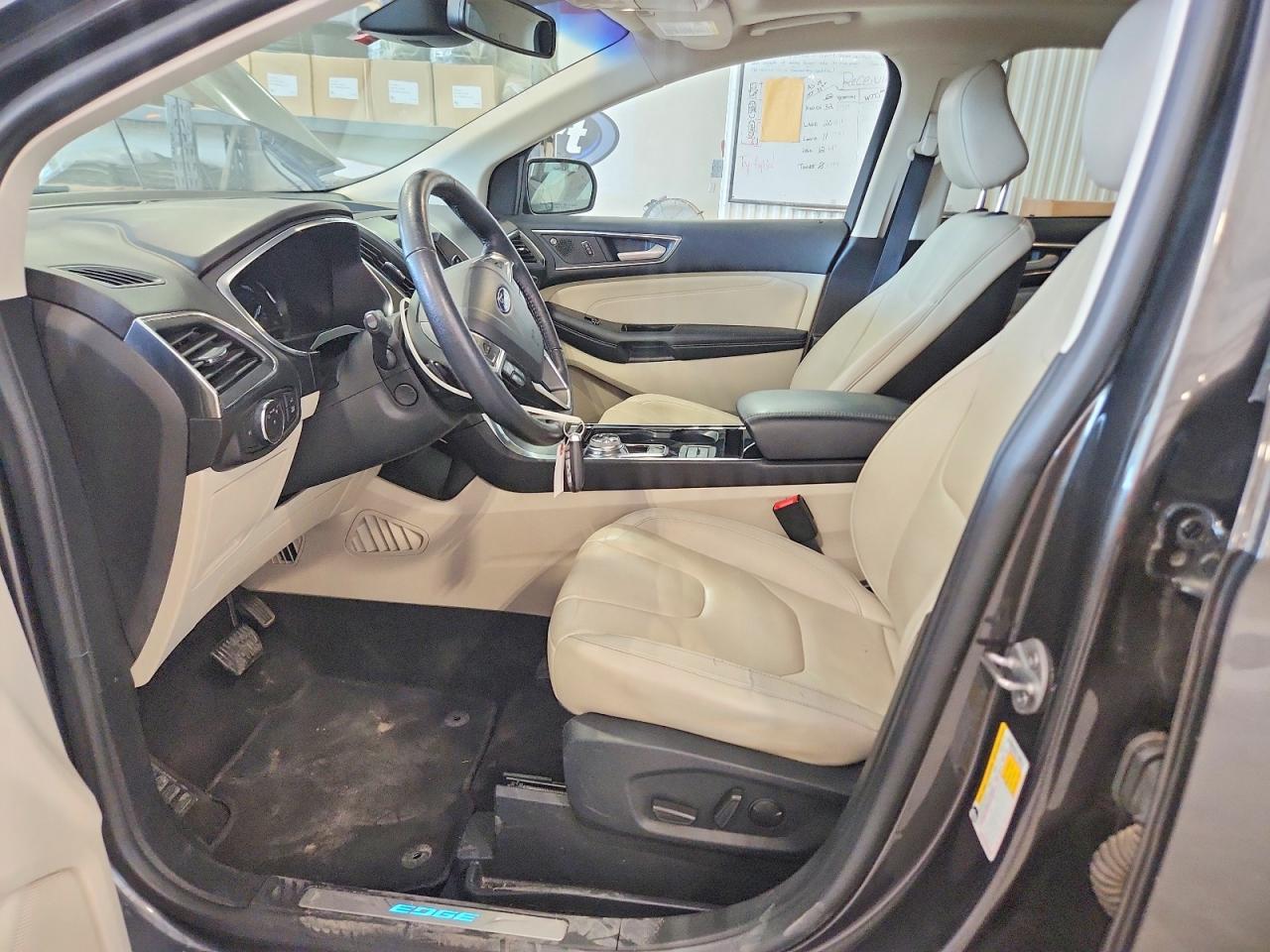 2020 FORD EDGE TITANIUM photo 13