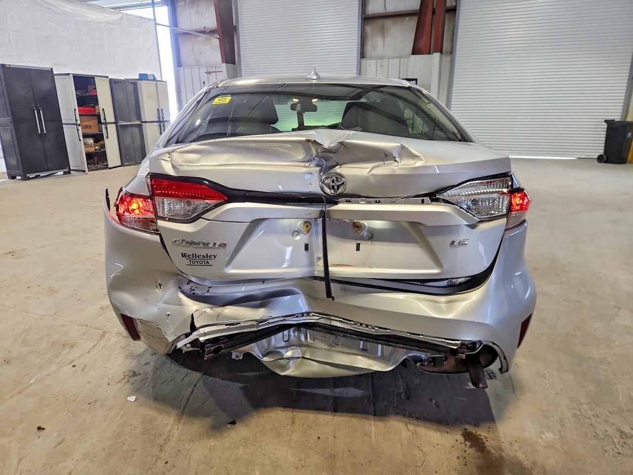2022 TOYOTA COROLLA LE photo 11