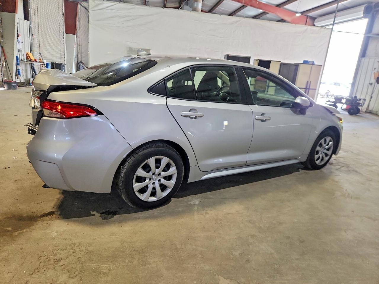 2022 TOYOTA COROLLA LE photo 5
